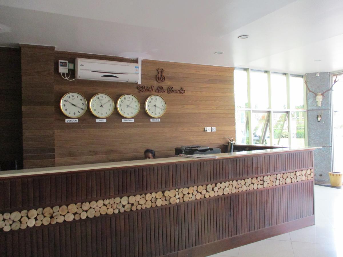 La Grande Hotel 坎帕拉 外观 照片